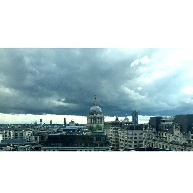 I think there might be a storm coming ey? #London š¬š§ I think there might be a storm coming ey? #London š¬š§